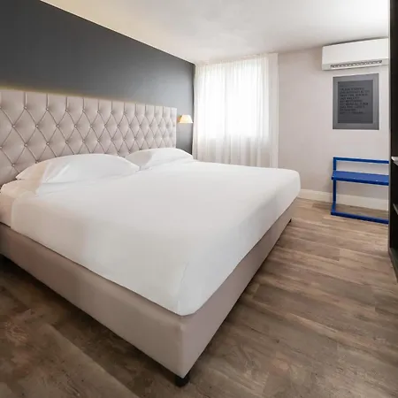 Hotel Al Campanile - Luxury & Baveno