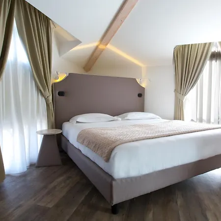Al Campanile - Luxury & Отель 3*