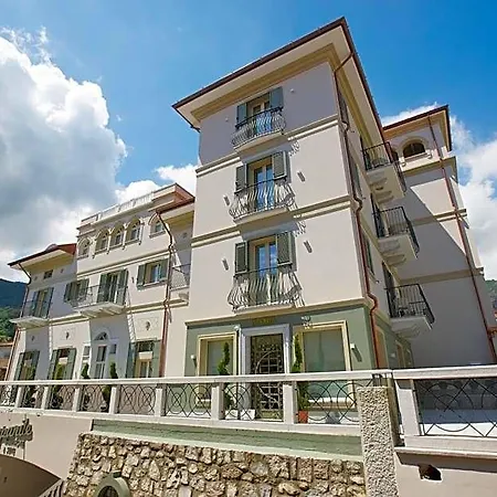 Al Campanile - Luxury & מלון 3*