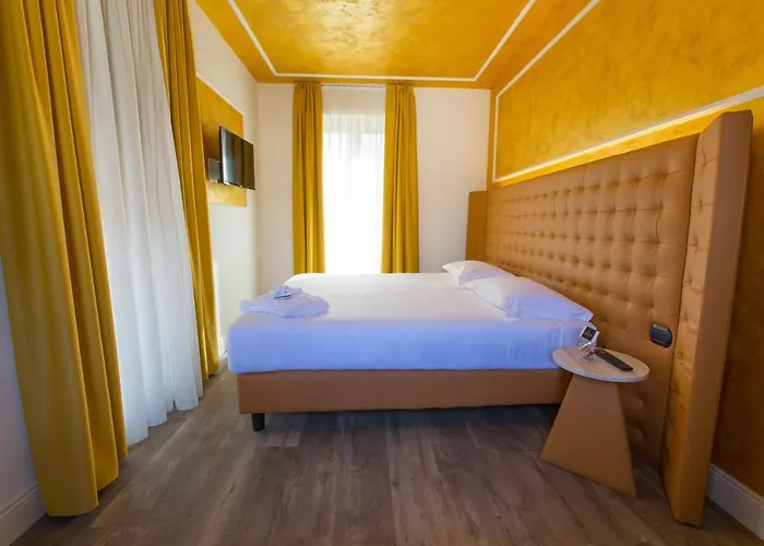 Al Campanile - Luxury & 3* Бавено